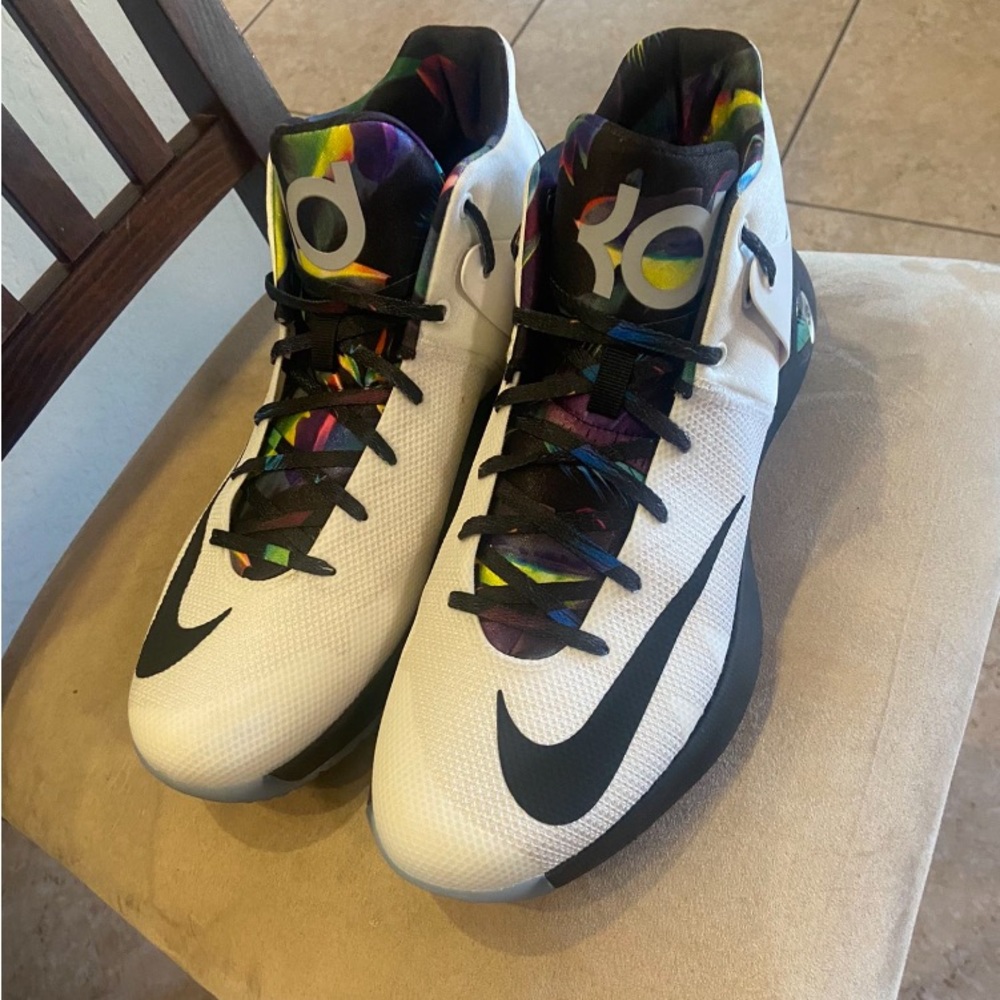 Nike KD 5. Mens 12. White & black.